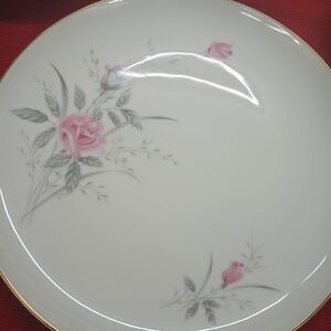 Set of 4 plates